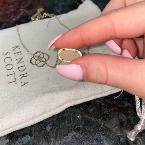 Kendra Scott necklace